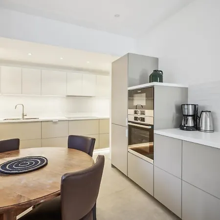 Maison Moderne Parisienne Ferienhaus