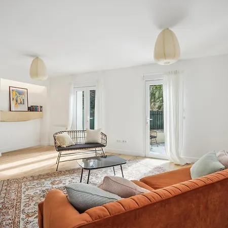 Maison Moderne Parisienne